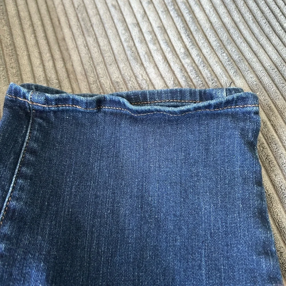 Universal Thread jeans - Picture 2 of 8